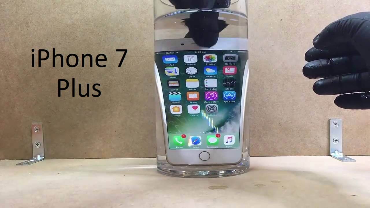iphone 7 plus có chống nước hay không