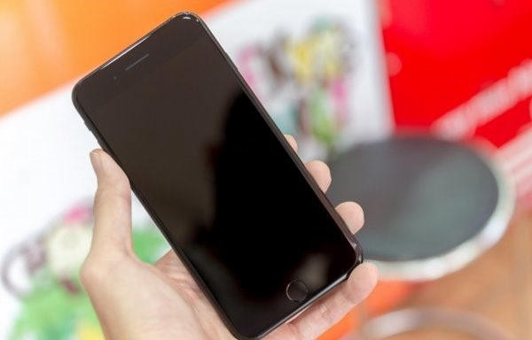 check màn hình iPhone
