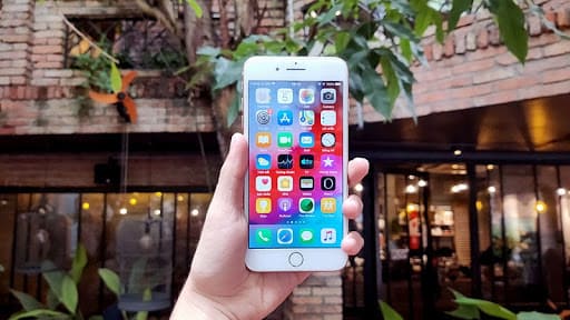 đánh giá iphone 8 plus về màn hình