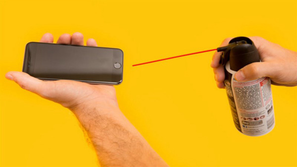 lam-sach-loa-iphone_1647190223 làm sạch loa iphone