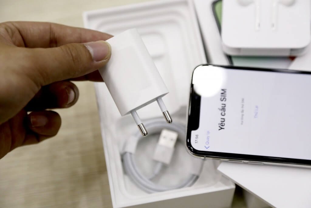 mo-hop-iphone-x_1579250546 iphone x mở hộp