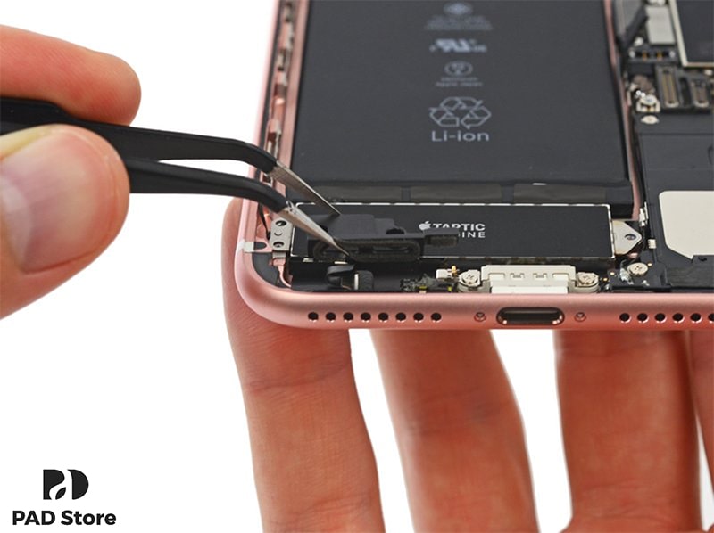 thay-pin-iphone-7-plus-5_1627279923