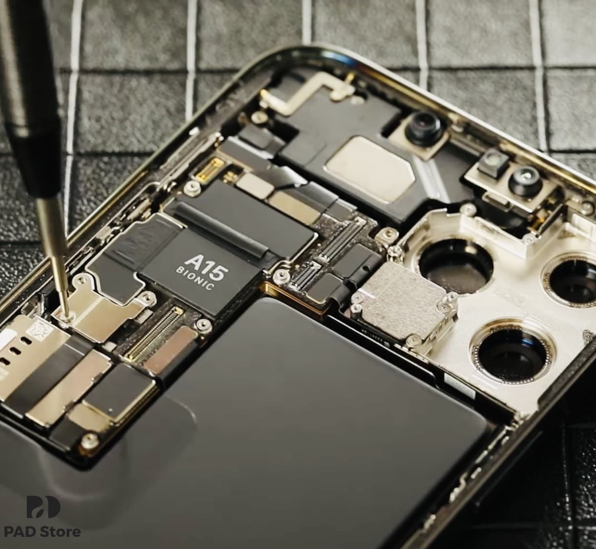 iphone_13_pro_max_chip_a15_2_1632545575