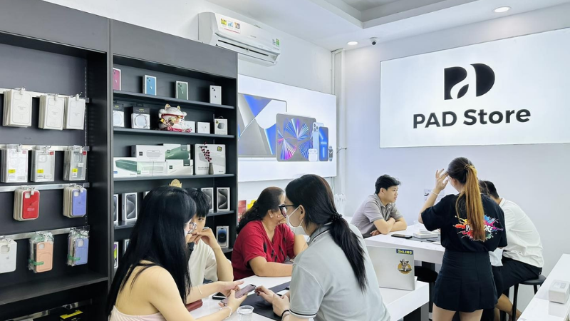Đội ngũ nhân viên chuyên nghiệp, nhiệt tình của PAD Store luôn sẵn sàng giải đáp mọi thắc mắc và hỗ trợ bạn