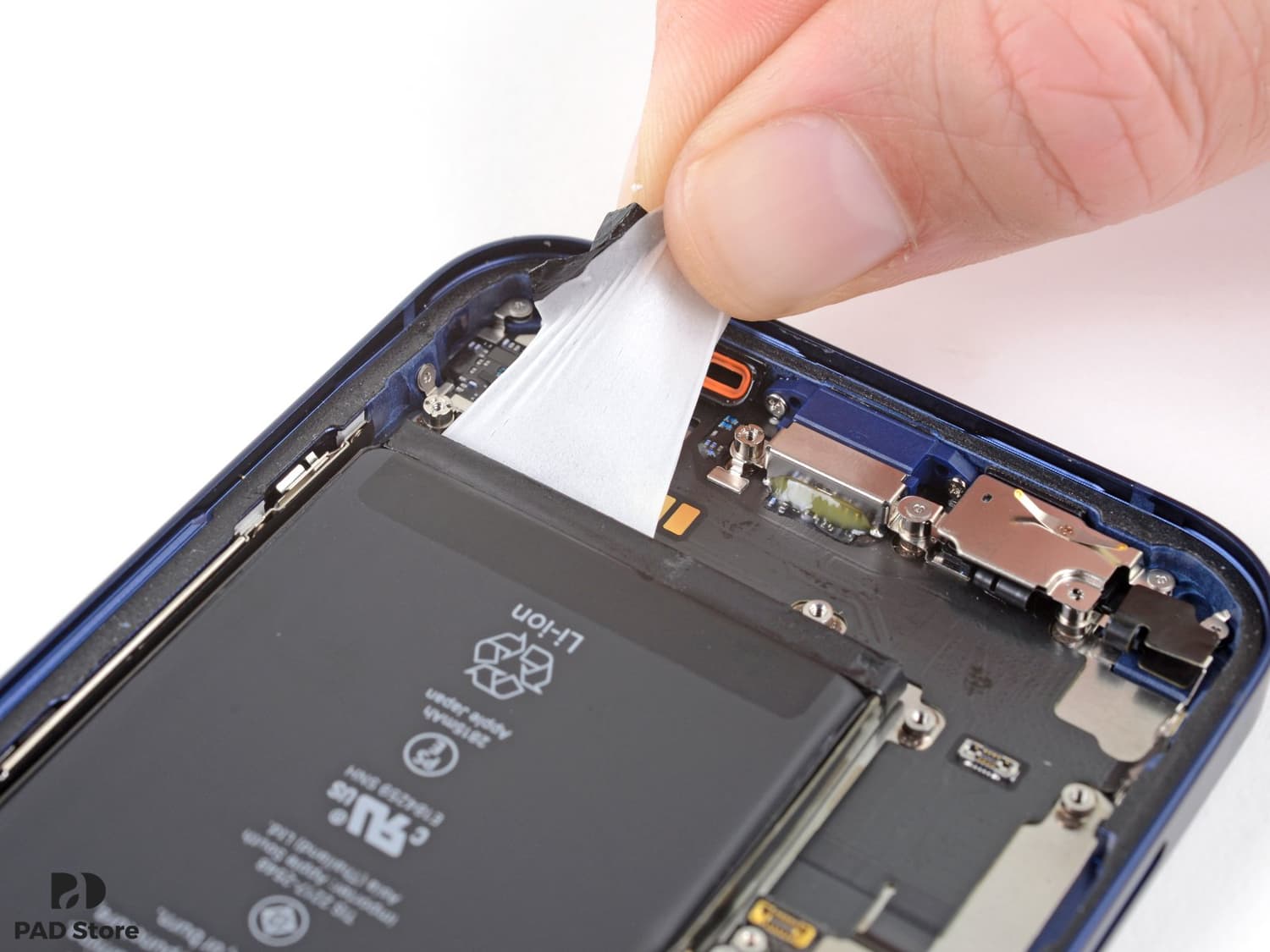 thay_pin_iphone_12_chinh_hang_6_1659959911-1 thay pin iPhone 12 giá bao nhiêu