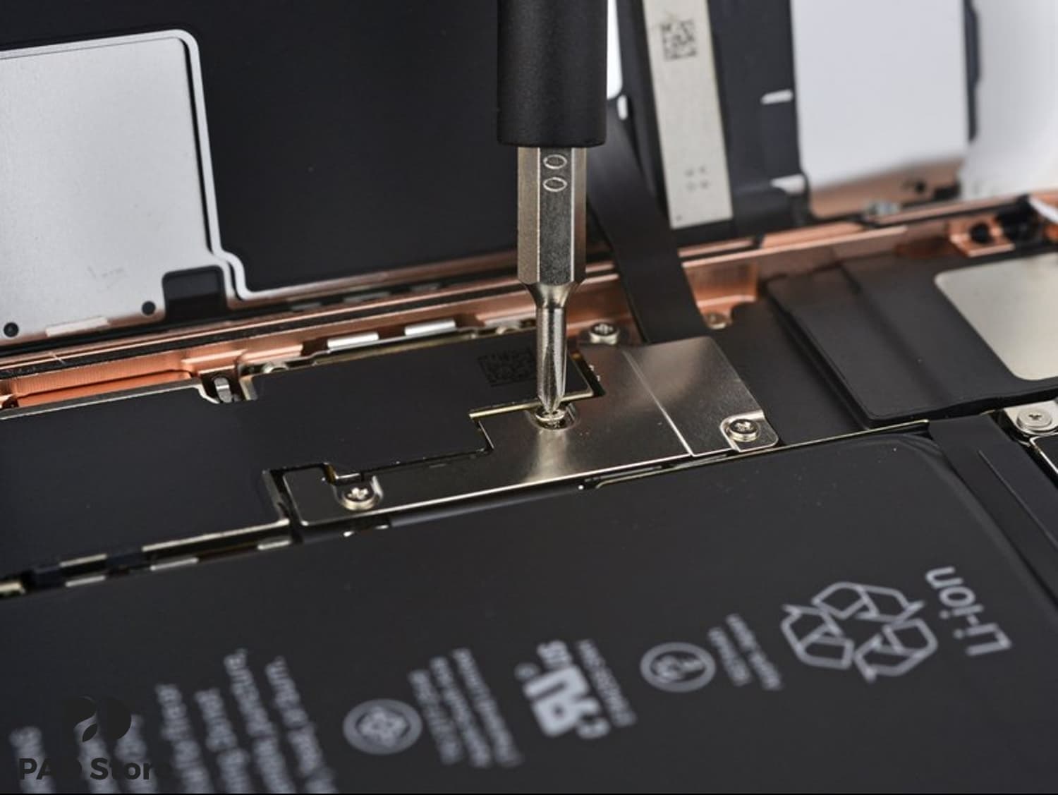 thay_pin_iphone_8_1621347199