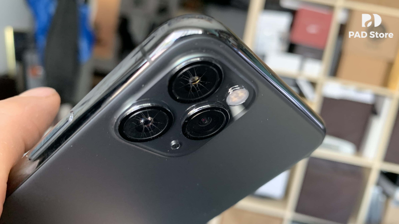 Camera iphone 11 Pro Max bị nứt