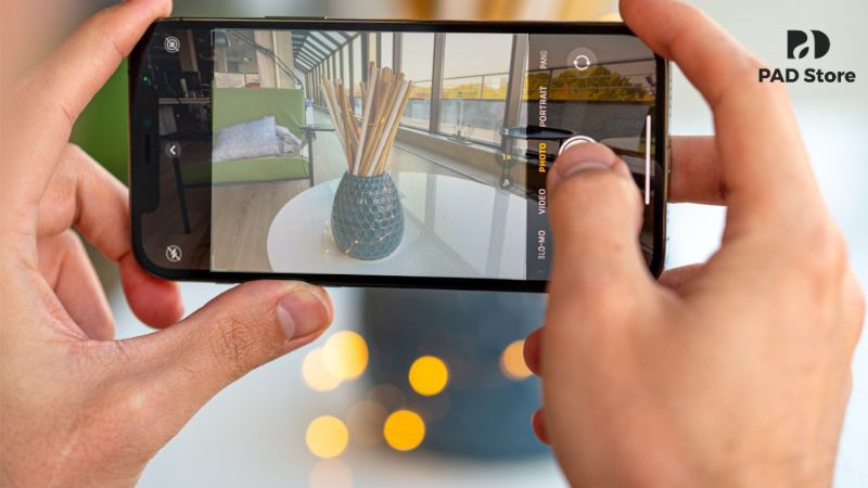 Ảnh chụp từ camera iPhone 12 Pro không còn giữ được độ sắc nét.