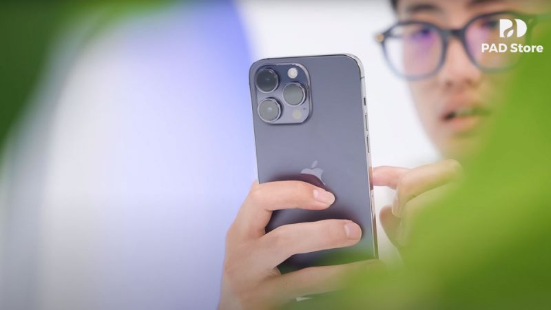 Sạc không vào điện là dấu hiệu nhận biết cụm sạc iPhone 14 Pro bị hỏng