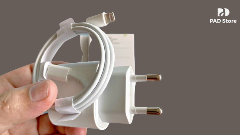 Sử dụng sạc không chính hãng có thể gây hỏng cụm sạc