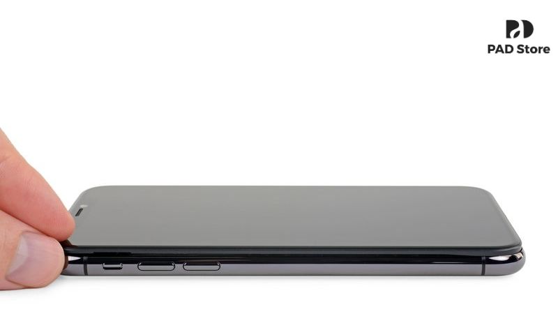 Giá thay cụm sạc iPhone Xs tại PAD Store bám sát theo giá thị trường