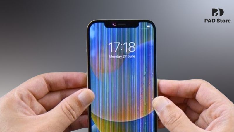 Màn hình iPhone 11 xuất hiện sọc cũng là một dấu hiệu cảnh báo hư hỏng.