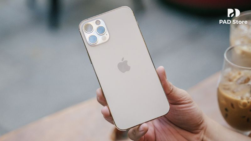PAD Store luôn công khai, minh bạch và chi tiết về các điều khoản bảo hành cho dịch vụ thay màn hình iPhone 12 Pro.