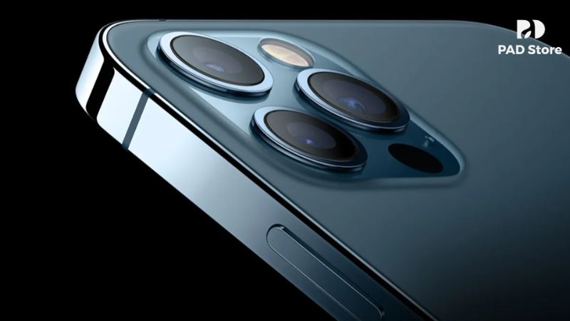 iPhone 12 Pro Max có hệ thống 3 camera sau 12MP và camera trước TrueDepth 12MP