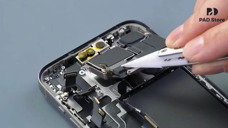 PAD Store cam kết chỉ sử dụng camera chính hãng Apple, zin mới 100% cho dịch vụ thay camera iPhone 15 Pro Max