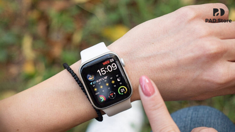 Trực tiếp đeo thử tại cửa hàng để cảm nhận độ vừa vặn