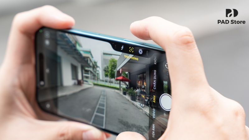 iPhone 16 Pro mang đến nâng cấp lớn cho ống kính góc siêu rộng với độ phân giải 48MP