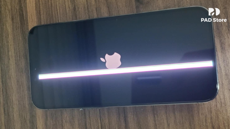 Xuất hiện các đường sọc ngang, sọc dọc hoặc các vết đen chảy mực