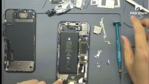 Thay cáp sạc iPhone chính hãng, giá tốt, lấy liền tại PAD Store