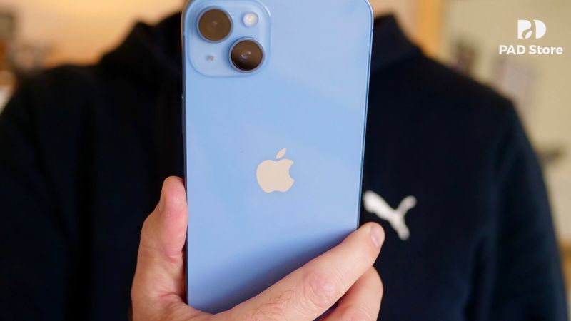 iPhone 14 Plus chạy trên chip Apple A15 Bionic tiến trình 5nm với CPU 6 nhân và GPU 5 nhân