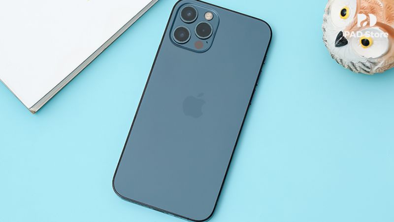 iPhone 12 pro max thiết kế viền thép không gỉ và mặt kính Ceramic Shield