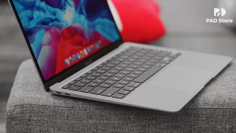 MacBook Air M1 xử lý hoàn toàn mượt mà không có bất kỳ điểm gây khó chịu nào