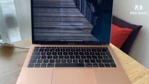 Màn Hình MacBook Bị Sọc Ngang: Nguyên Nhân Và Cách Khắc Phục