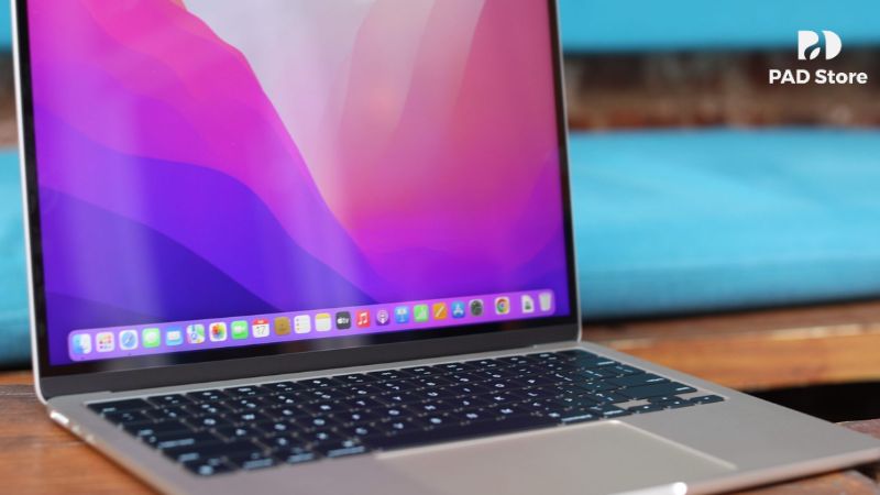 Vi xử lý Apple M2 kết hợp dung lượng 16GB RAM đa nhiệm mượt mà